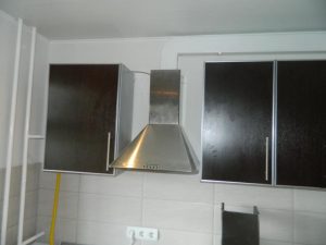 Установка вытяжки на кухне в Ижевске