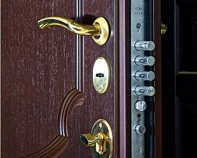 Замена замка на металлической двери Legran в Ижевске